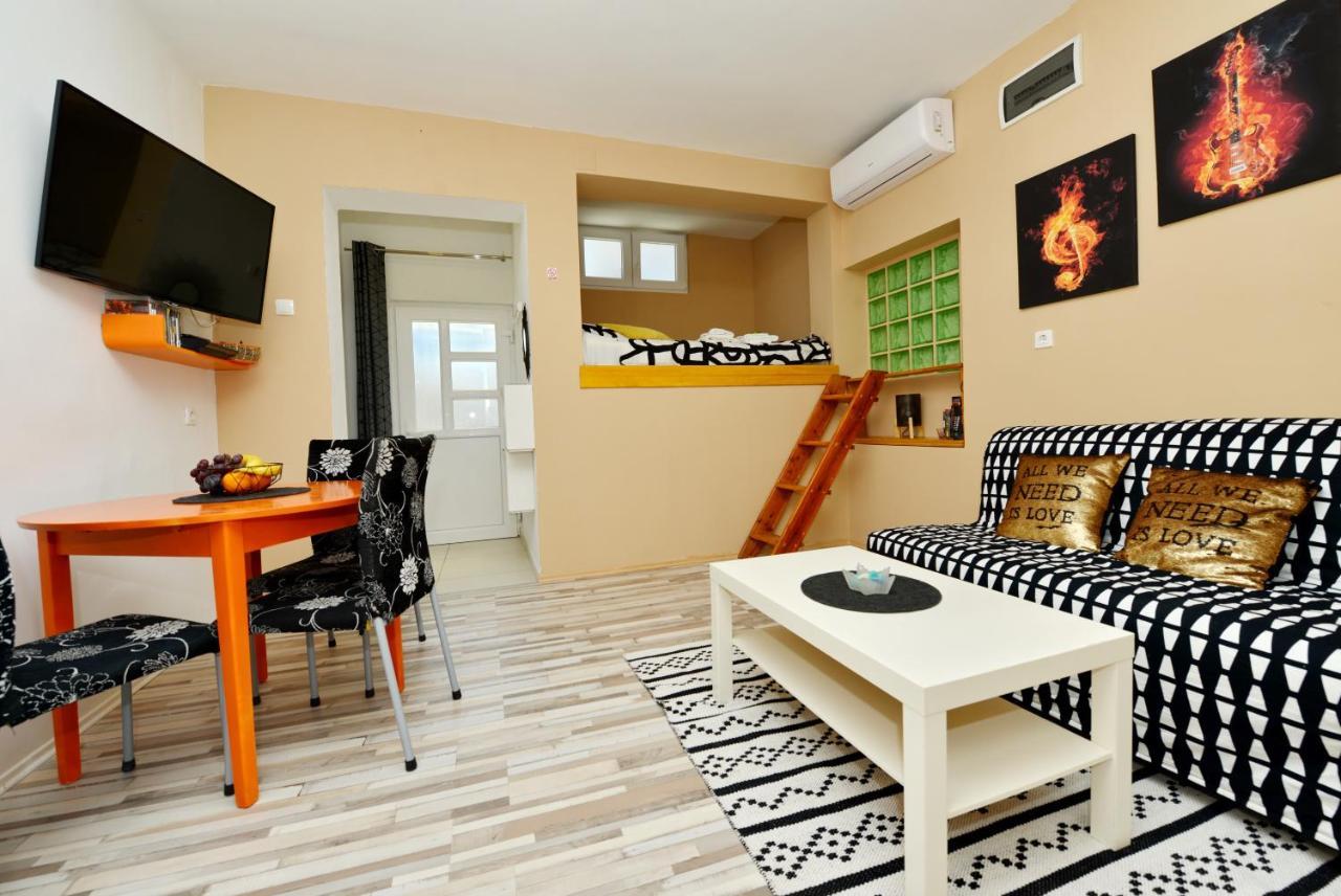 Rock Apartament